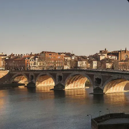 Pont Neuf Hyper Centre Toulouse