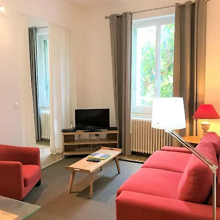Pont Neuf Hyper Centre Apartment